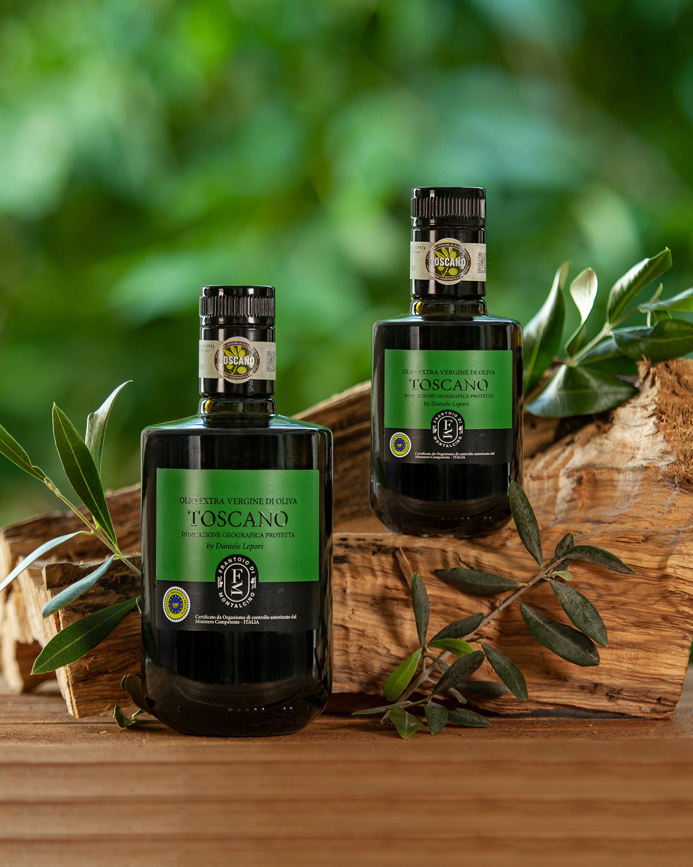 Toscano IGP extra virgin olive oil 500 ml and 250 ml bottles — Frantoio di Montalcino